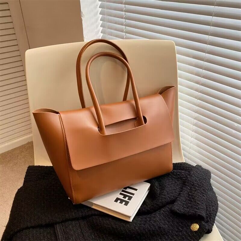Women’s Retro Large Tote Bag